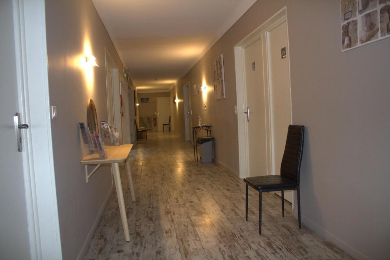 Logis Hotel Le Clement V Roquemaure  Exterior foto