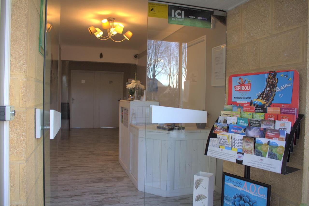 Logis Hotel Le Clement V Roquemaure  Exterior foto